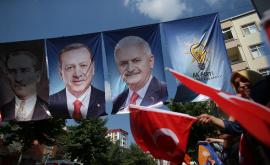  <p><strong>Ердоган</strong> - спокоен в последния ден преди вота,&nbsp;опозиционният претендент взе участие в два митинга</p> 