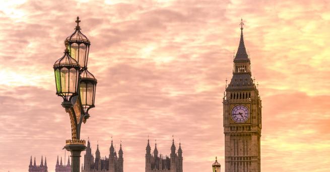 Свят Британският парламент евакуиран заради опасност от пожар Администрацията предупреди