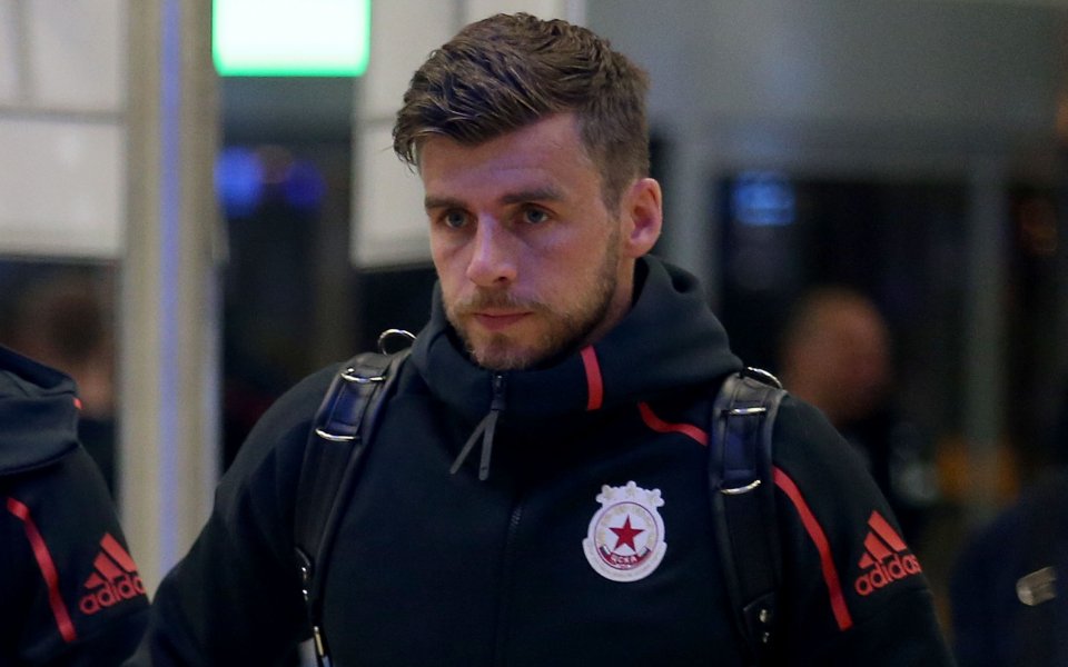 Ирландското крило Греъм Кери вече изигра първия си, макар и