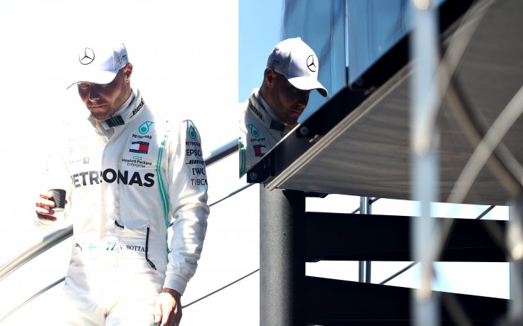 Ботас: Странно е как Ферари печели половин секунда в правите