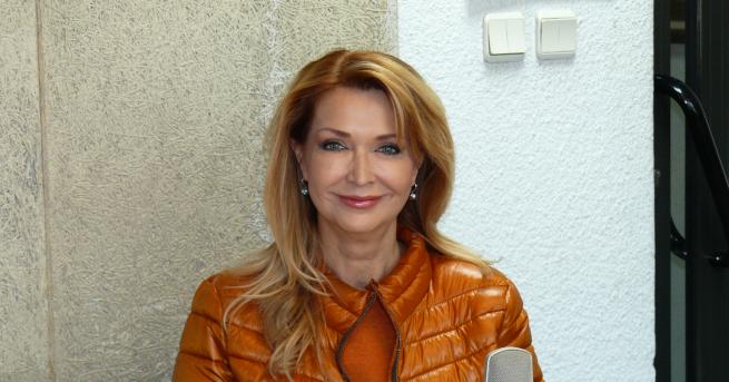 Росица Кирилова е родена на 2 юли 1963 г в