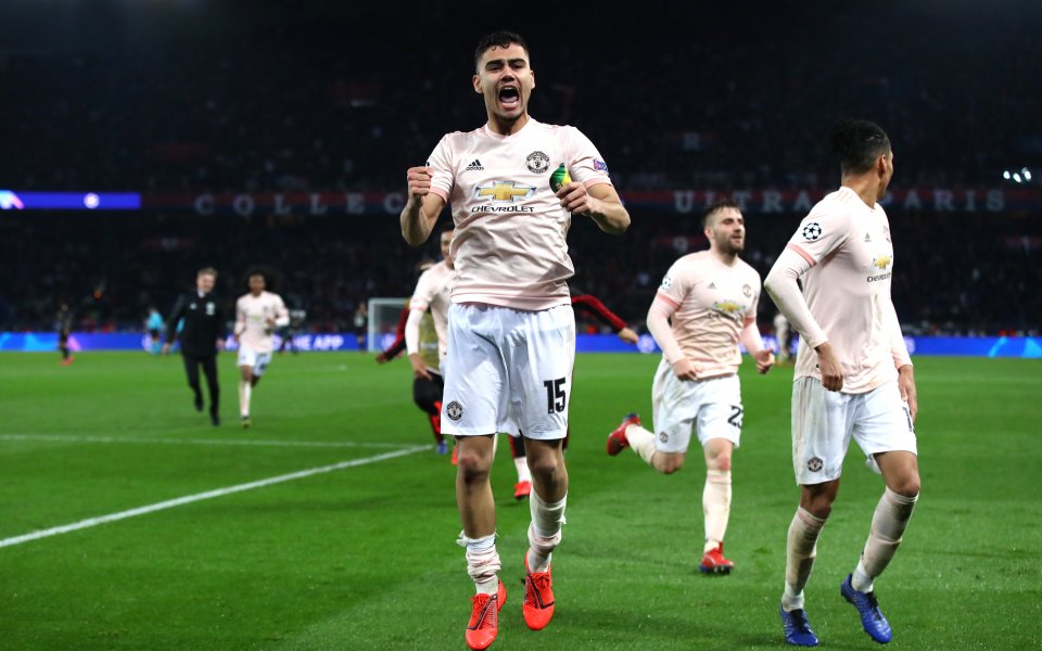 Манчестър Юнайтед анонсира, че е сключило нов договор с полузащитника