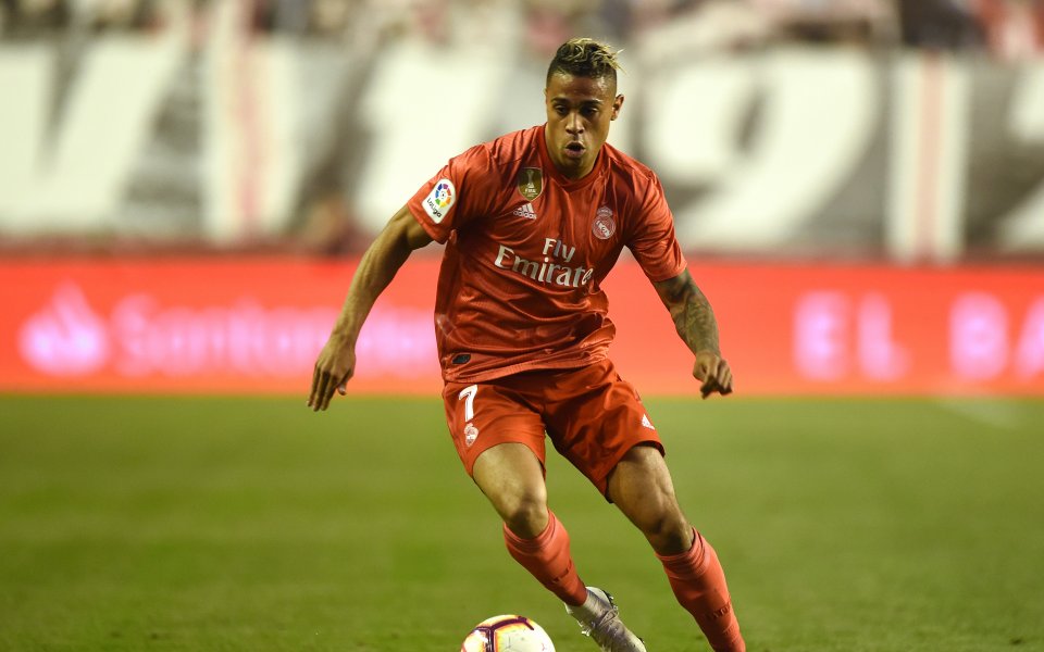 Реал Мадрид ще остави Мариано Диас да напусне клуба в