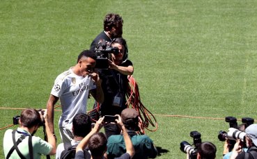 Защитникът Едер Милитао беше представен като нов играч на Реал