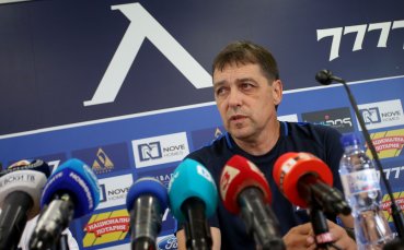Наставникът на Левски Петър Хубчев даде пресконоференция преди мача