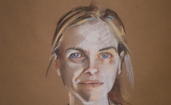 Част от портретите по снимка от изложбата "Лято 2019" на Ния Пушкарова в галерия "Сердика".