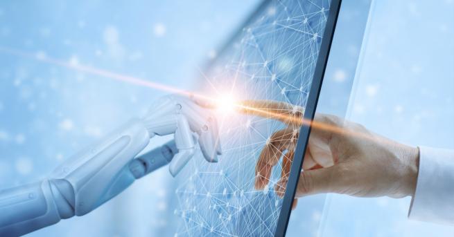 Любопитно Роботът сервитьорка кръстена на Тереза Мей Автоматизираната служителка на