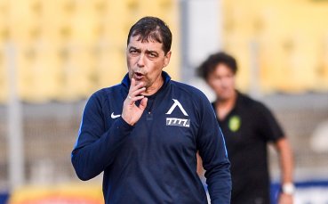 Старши треньорът на Левски Петър Хубчев не беше много словоохотлив