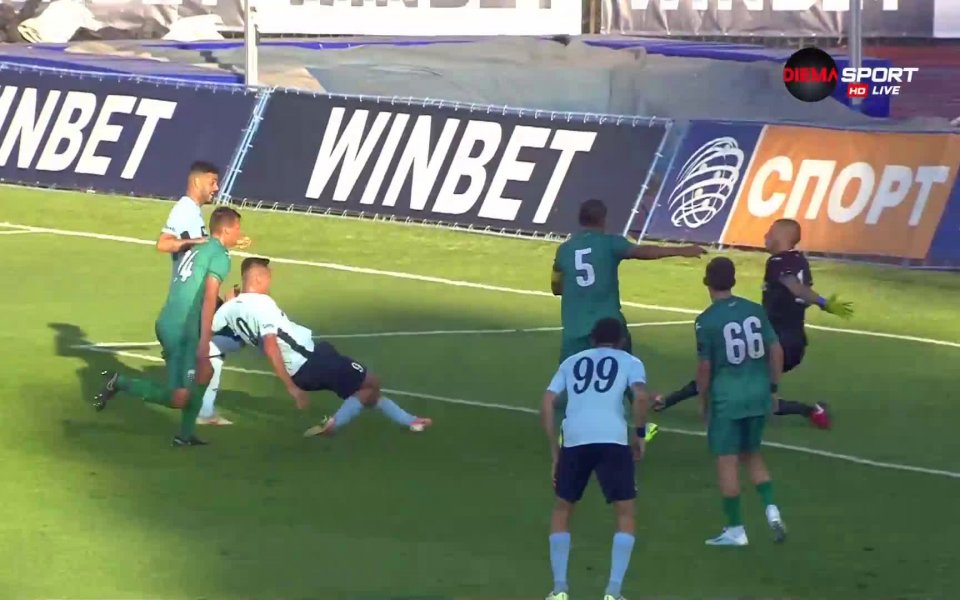 В 60-ата минута на двубоя Дунав направи резултата 2:0 отново