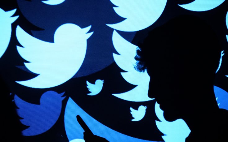 Twitter следи профилите на 50 чернокожи футболисти
