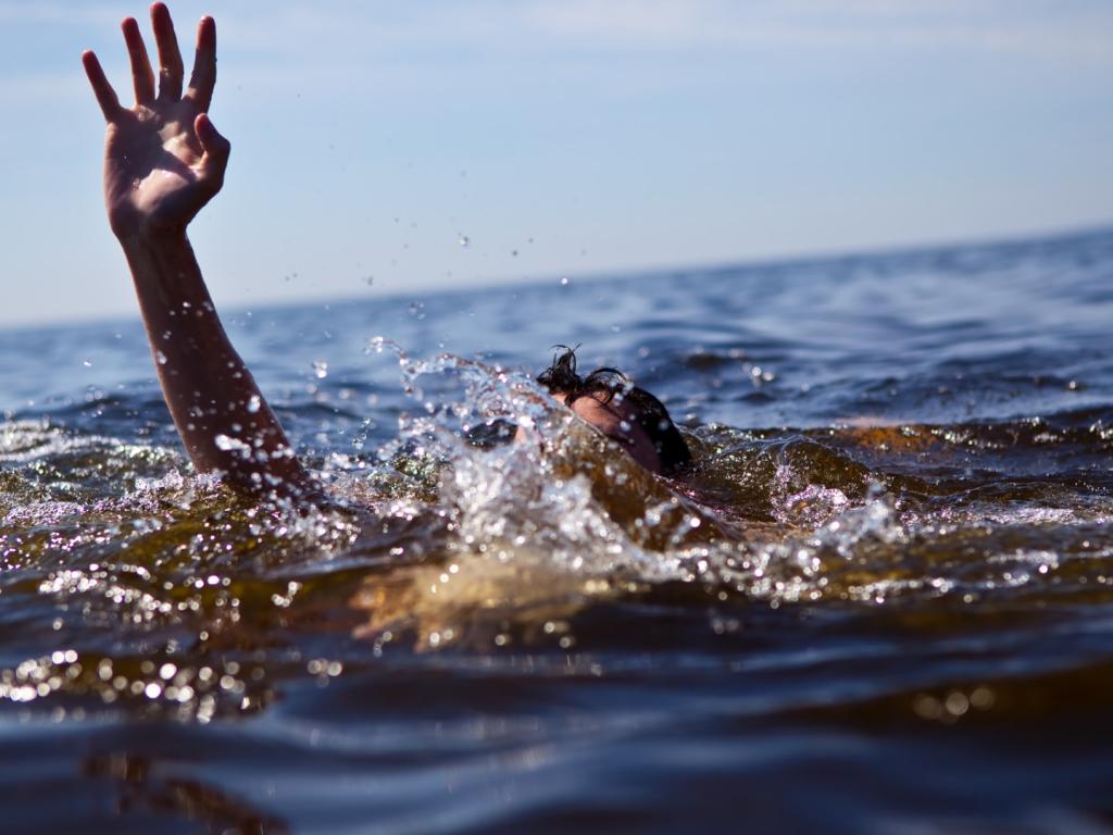 Мъж и жена се удавиха в морето в Бургаско съобщават