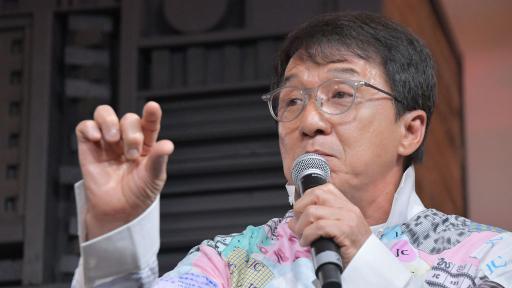  <p>Тези звезди отидоха в <strong>Холивуд</strong> без да <strong>знаят английски</strong></p> 