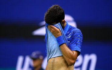 Лидерът в световната ранглиста Новак Джокович отпадна на 1 8 финалите на