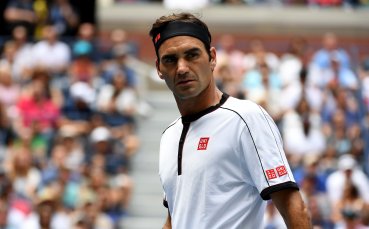 Петкратният шампион Роджър Федерер се класира безпроблемно за четвъртфиналите на