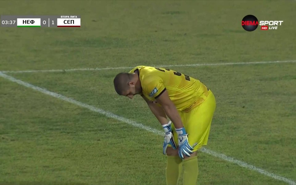 Тимът на Септември поведе в резултата срещу Нефтохимик още в
