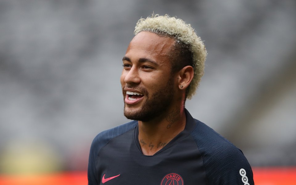 Неймар ще се завърне по футболните терени за Бразилия в