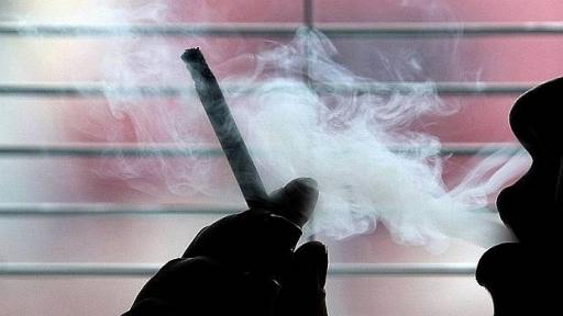  <p>Андрей Слабаков: Малко са им 2 дни на непушачите&nbsp;&nbsp;</p> 