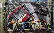  Един умрял, 33 ранени след конфликт сред трен и камион в Япония 