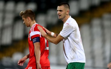 Младежките национали на Русия и България играят при резултат 1 0 в двубой