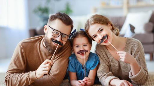  <p><strong>Когато родителите</strong> си мислят, че ти към момента си малко дете</p> </div>

</article>
<style>
.youtube{
  width:100%;height:500px;
}
@media only screen and (max-width: 600px) {
.youtube {
    height:250px;
  }
}
</style>
<div style=