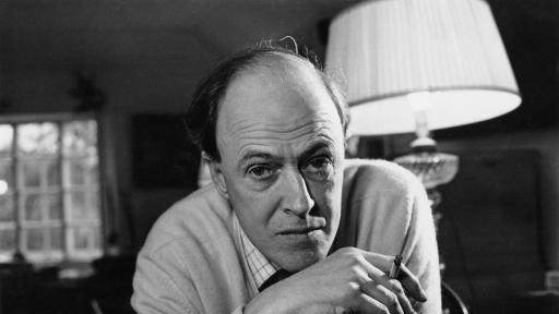  <p>Шпионин, детски публицист и <strong>изобретател</strong></p> 