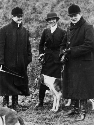  Коко Шанел с Уинстън Чърчил и сина му 