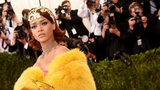  <p><strong>Тези дами </strong>ще ви накарат да боядисате косата си в <strong>червено</strong></p> 