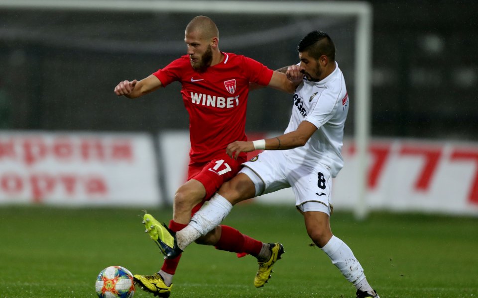 Царско село и Славия затварят дебютния 25-и кръг от efbet