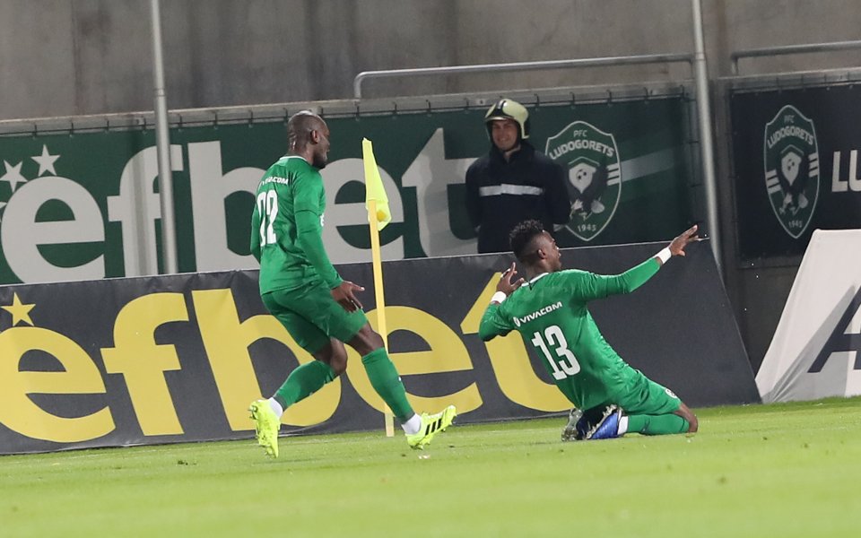 Лудогорец стъпи здраво на върха след петата си поредна победа