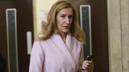  Николина Ангелкова 