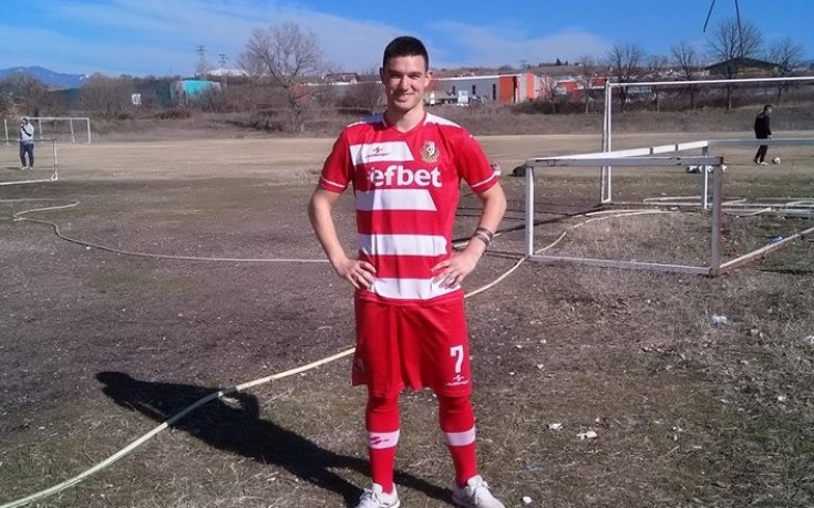 Футболист на Беласица замина на гурбет в Англия