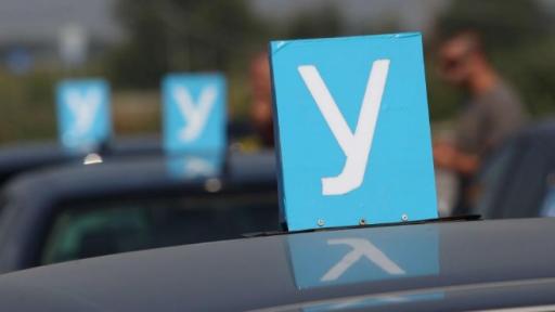  Инструктори скочиха против „ бели ” коли за шофьорски изпити 