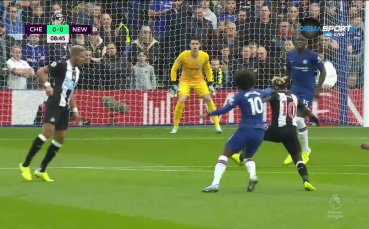 Отборите на Челси и Нюкасъл играят при резултат 0 0 на