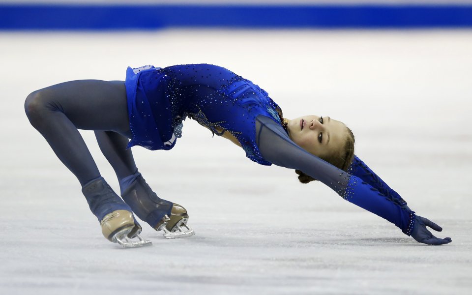Вдъхновената Александра Трусова от Русия направи три четворни скока, които