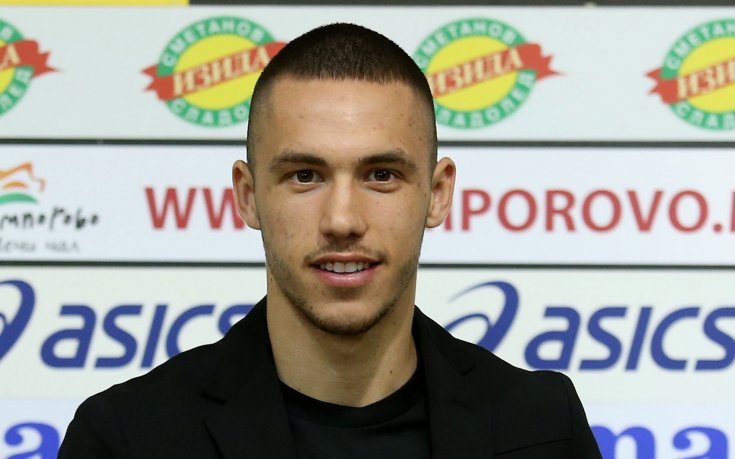 Дерменджиев умува за новата голяма звезда на Левски, има една пречка