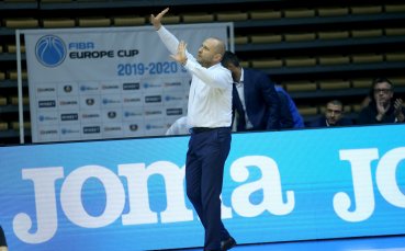 Старши треньорът на Левски Лукойл Константин Папазов призна че опит