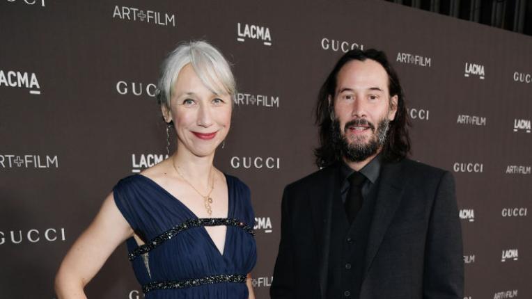  Киану Рийвс се появи с мистериозна дама на звездно събитие 