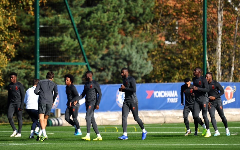 Бранителят на Челси Антонио Рюдигер ще продължи да липсва за