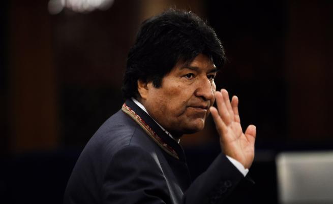 Оставка, край на ерата Моралес в Боливия