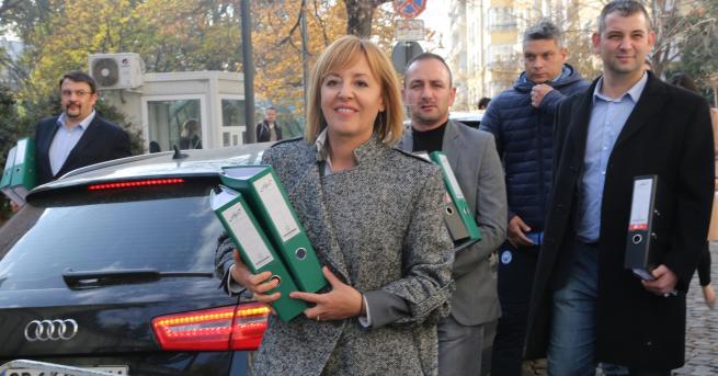 България Мая Манолова внесе жалба за касиране на изборите Манолова