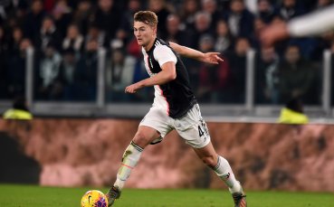 Защитникът на Ювентус Матайс Де Лихт защити представянето си от