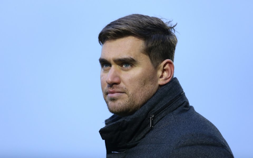 Мениджърът на Гримзби Таун Майкъл Джоли загуби работата си в