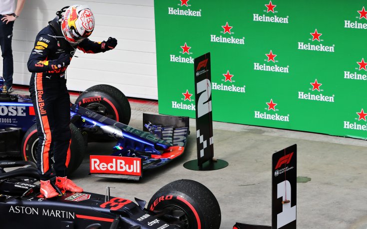 Ферстапен спечели феноменално състезание в Бразилия, Гасли е втори, харакири за Ферари