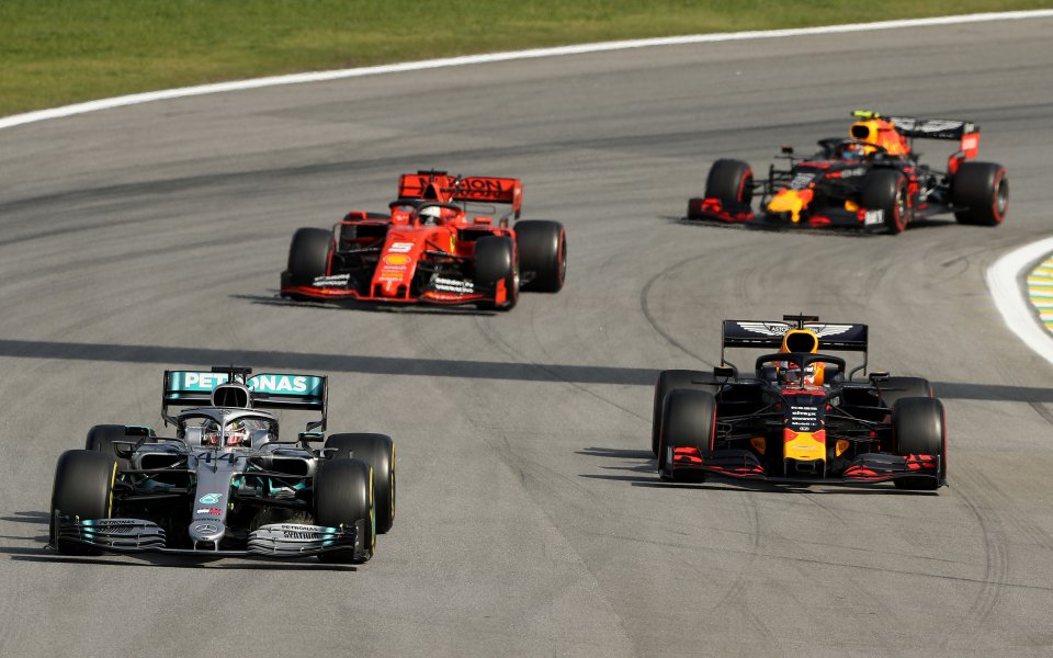 Във Формула 1 може да заменят квалификацията с кратко състезание