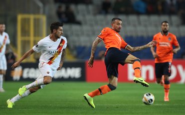 Отборите на Истанбул Башакшехир и Рома играят при резултат 0 1 във важен двубой