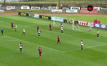 Вижте най интересните моменти от първото полувреме на двубоя между Локомотив