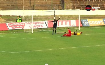 Царско село покачи на 3 0 след дузпа