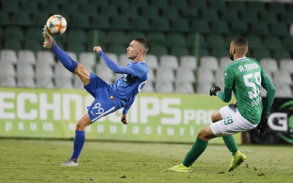 Левски и Берое предложиха здрава битка с много емоции, но