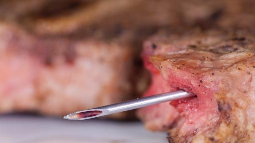  Дете откри игла в пържола 