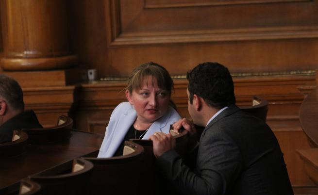  Деница Сачева 